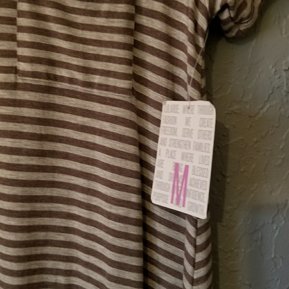 Final Discount: LuLaRoe Carly - Picture 2 of 2